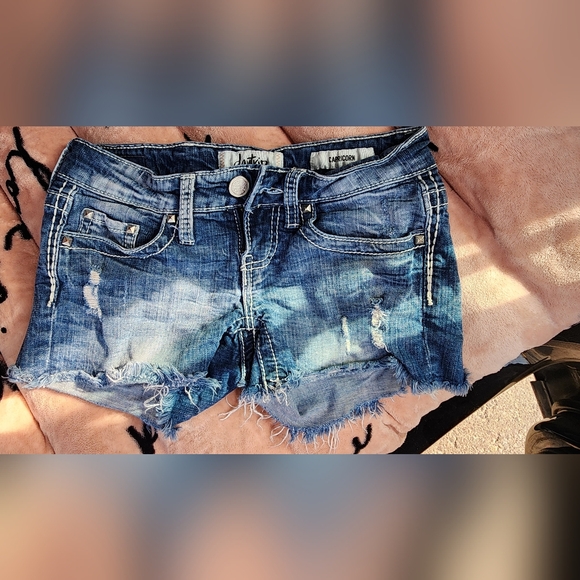 DAYTRIP SHORTS - Picture 3 of 3